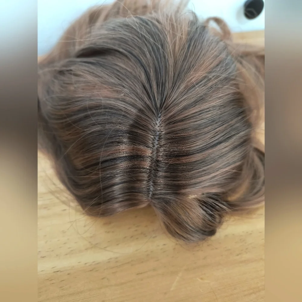 Light Brown wig - Picture 3 of 5